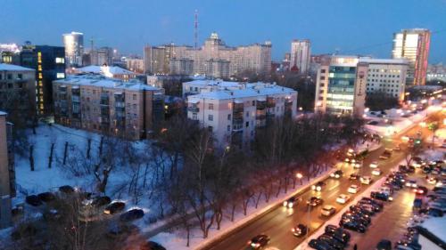 Вид из окон на улицу Большакова