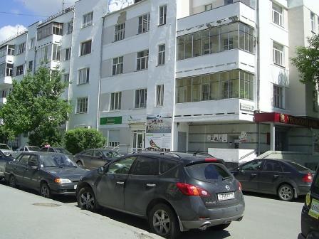 Вид на окна квартиры с улицы Володарского.
